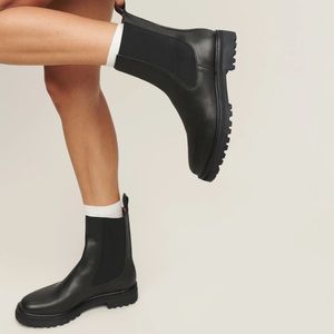 NWOT Reformation Katerina Lug Sole Chelsea Boot